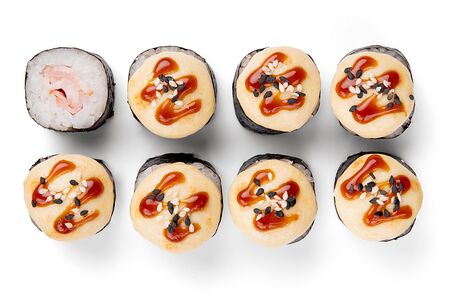 Запечённый мини ролл с беконом