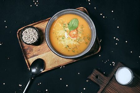 Крем-суп из тыквы с тигровой креветкой