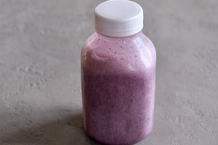 Смузи голубика-йогурт