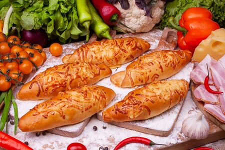 Багет бекон-сыр