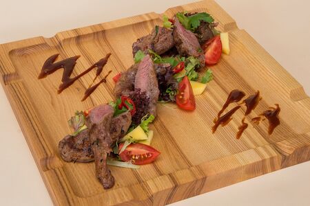 Баранья вырезка с манго