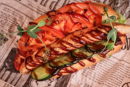 Хот-дог с курицей