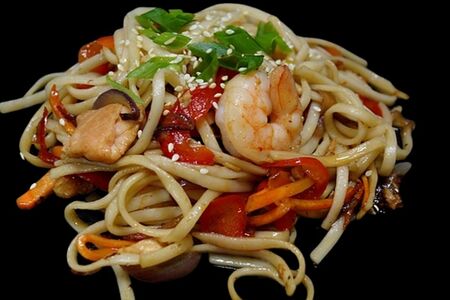 Удон с морепродуктами