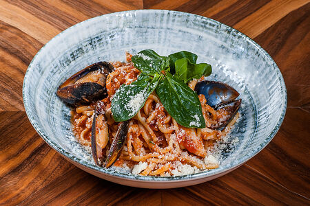 Паста лингвини с морепродуктами