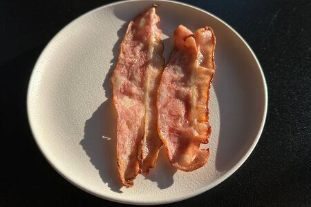 Бекон жареный