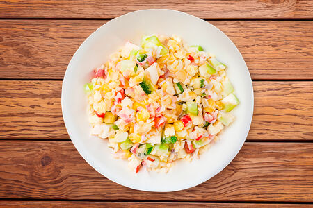 Салат с крабовыми палочками