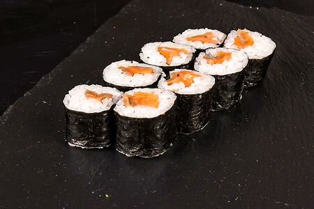 Мини роллы с Лососем