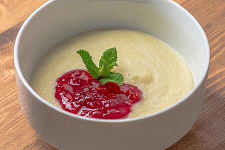 Каша манная с фруктами