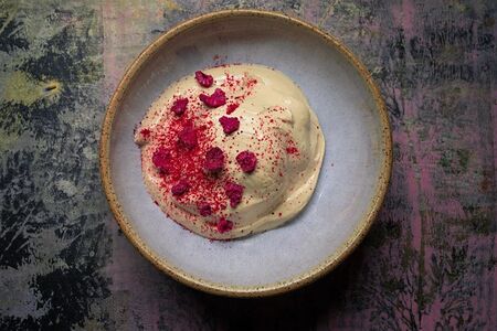 Сметанник с черешней