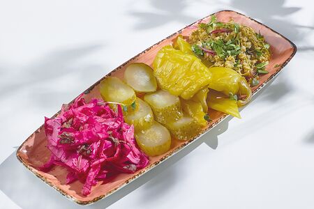 Ассорти традиционных солений