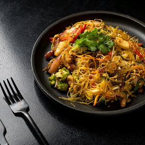 Лапша Бун с кальмарами и осьминогами