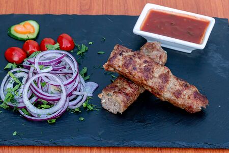 Люля-кебаб из говядины и баранины