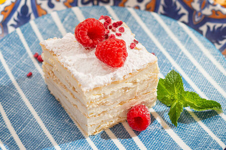 Наполеон с кремом Пломбир