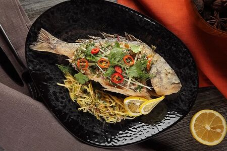 Дорадо в тайском стиле