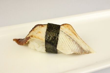 Суши с угрем