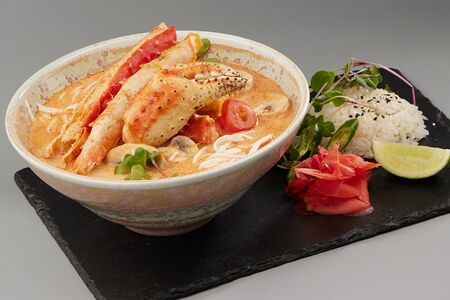 Том ям с крабом