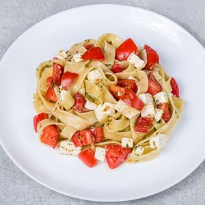 Макароны с Фета и помидорами