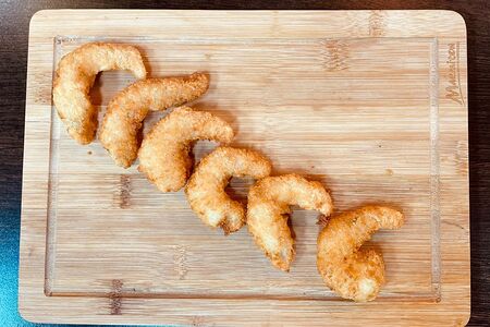 12 креветок в панировке 