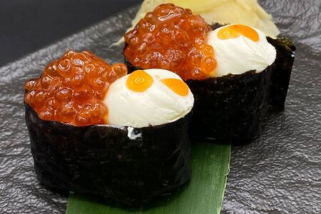 Гункан Красная икра-сыр