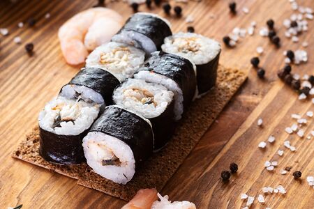 Ролл с угрем