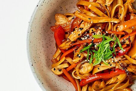 Вок с курицей