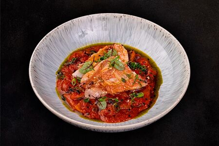 Филе окуня в чили соусе