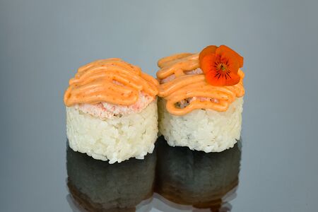 Острый с муссом из креветок