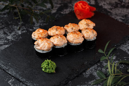 Запеченный ролл Томаго сяки