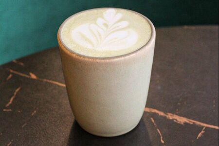 Большая матча зеленая