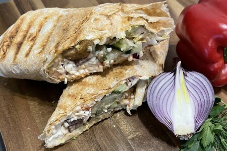 Шаварма с курицей и сыром