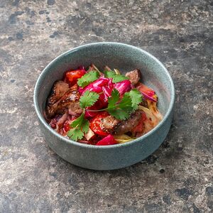 Салат с печенью кролика