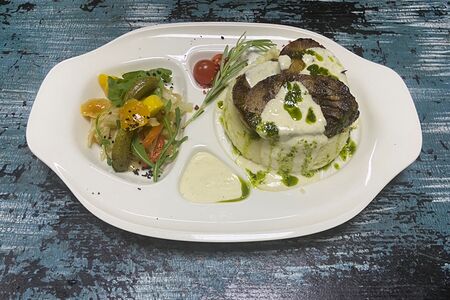 Язык телёнка под сливочным соусом