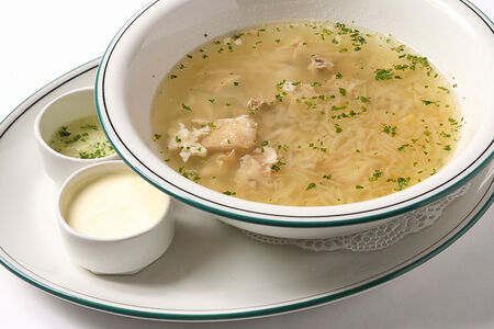 Щи из кислой капусты с телячьей грудинкой