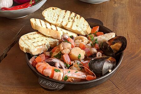 Сковородка с морепродуктами