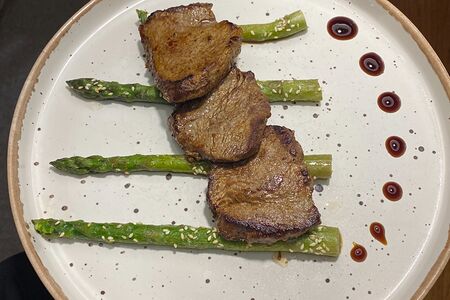 Вырезка со спаржей
