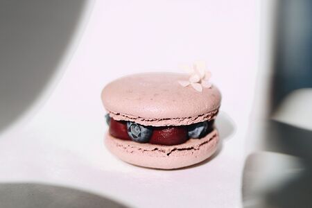 Макаронс черная смородина-инжир vegan