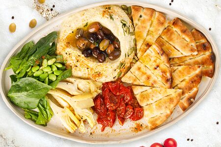 Ассорти мезе с греческой питой