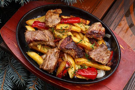 Сковородка со свининой