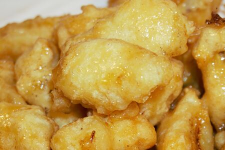 Яблоко в карамели