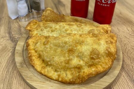 Чебурек из говяжьего фарша