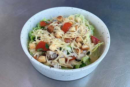 Цезарь с курицей