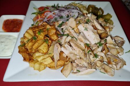 Шаверма на тарелке