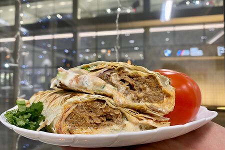 Люля-кебаб из курицы в лаваше