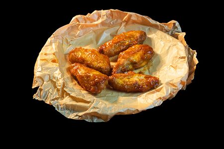 Куриные крылья с соусом BBQ