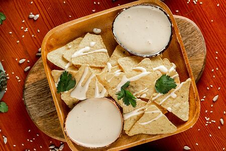 Кукурузные чипсы Начос