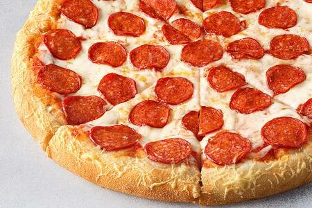 Пицца Пепперони на толстом с сыром