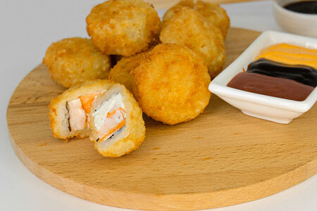 Суши болл с креветками