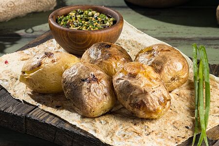 Шашлык из картошки с зеленью