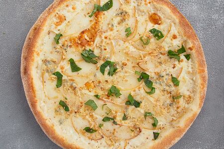 Груша с горгондзолой