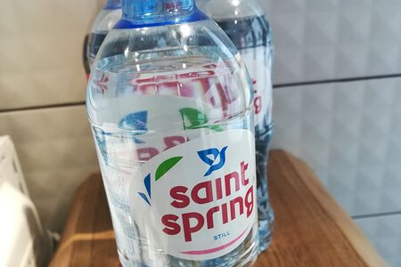 Вода негазированная Святой источник